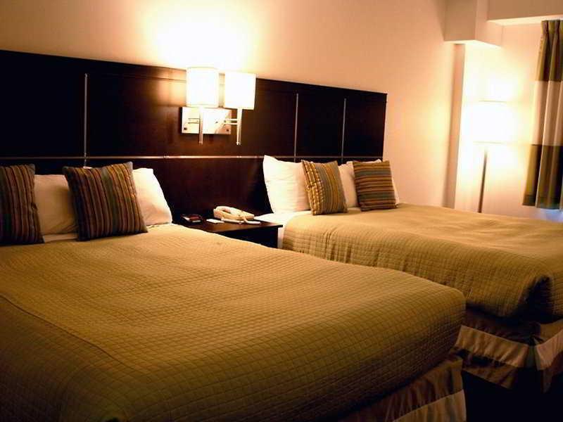 Niagara Plaza Hotel By Fairbridge Rum bild