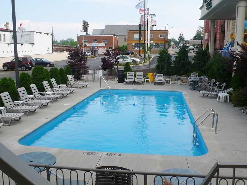 Niagara Plaza Hotel By Fairbridge Exteriör bild