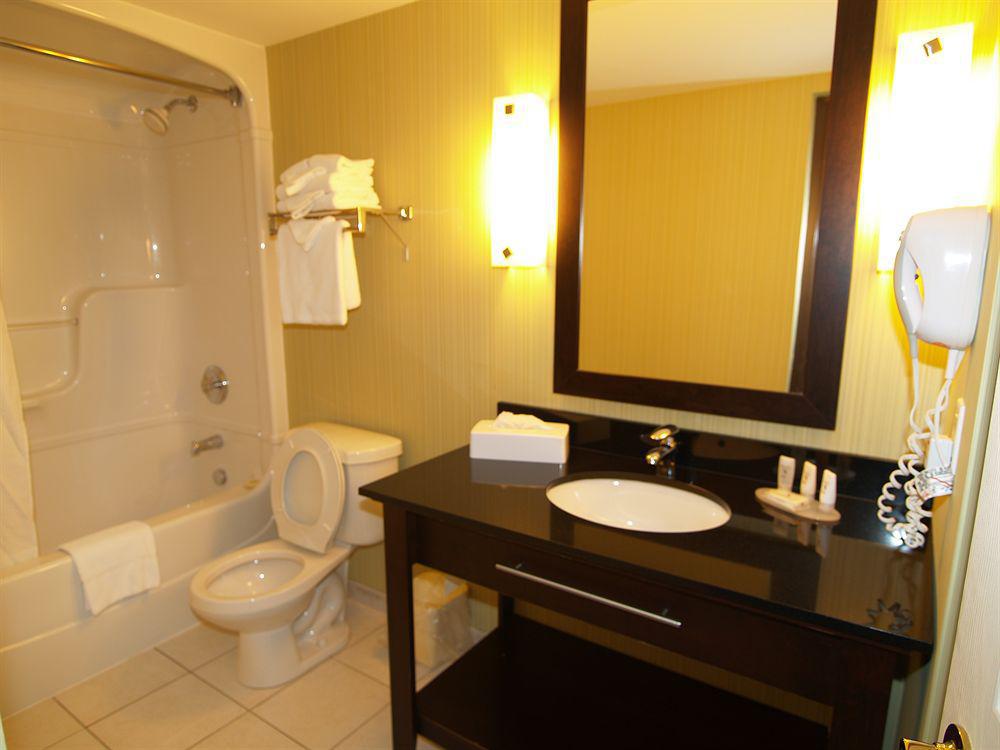 Niagara Plaza Hotel By Fairbridge Exteriör bild